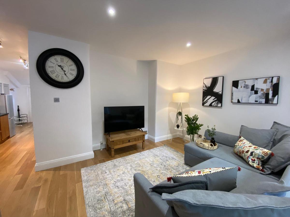 Fantastic Spacious Garden Flat With Own Private Entrance London Exterior foto